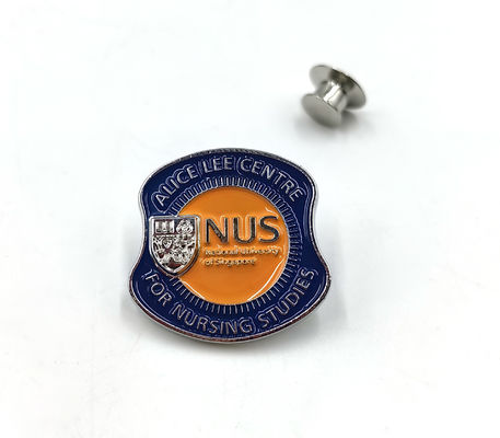 satın al Özel Hemşirelik Eğitimleri Yumuşak Enamel Pin Profesyonel Tanınma için Üniversite Rozeti Çevrimiçi üretim