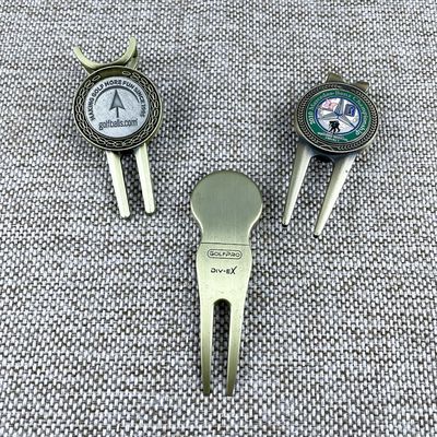 satın al Antik Altın Yumuşak Emaye Golf Divot Aletleri ve Mıknatıslı Top İşaretleyici Çevrimiçi üretim